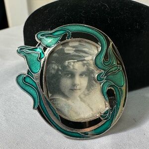 Vintage mint green black enamel photo insert pin